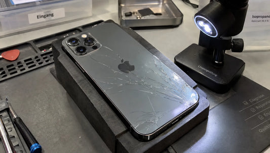 iPhone 12 Pro Reparatur und Kosten bei mehreren Defekten