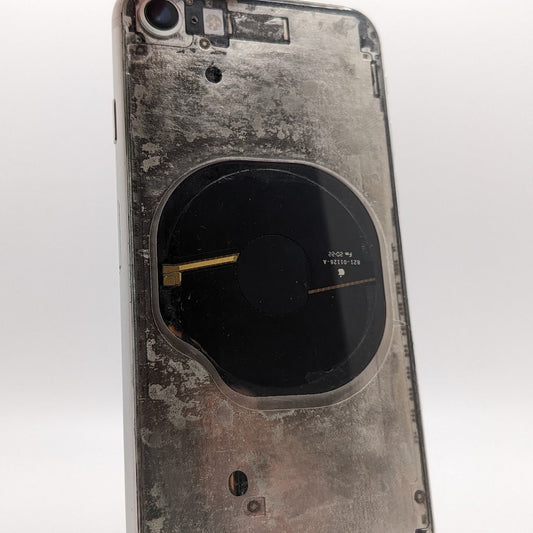 Backcover-Reparatur: Warum Präzision und Qualität den Unterschied machen